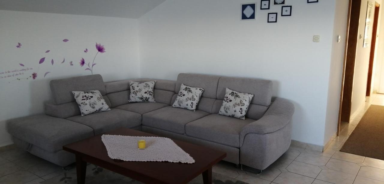 Apartments Nevjestic Primosten Exterior photo